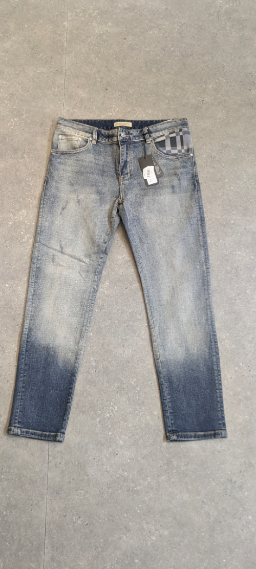 Burberry jeans logo