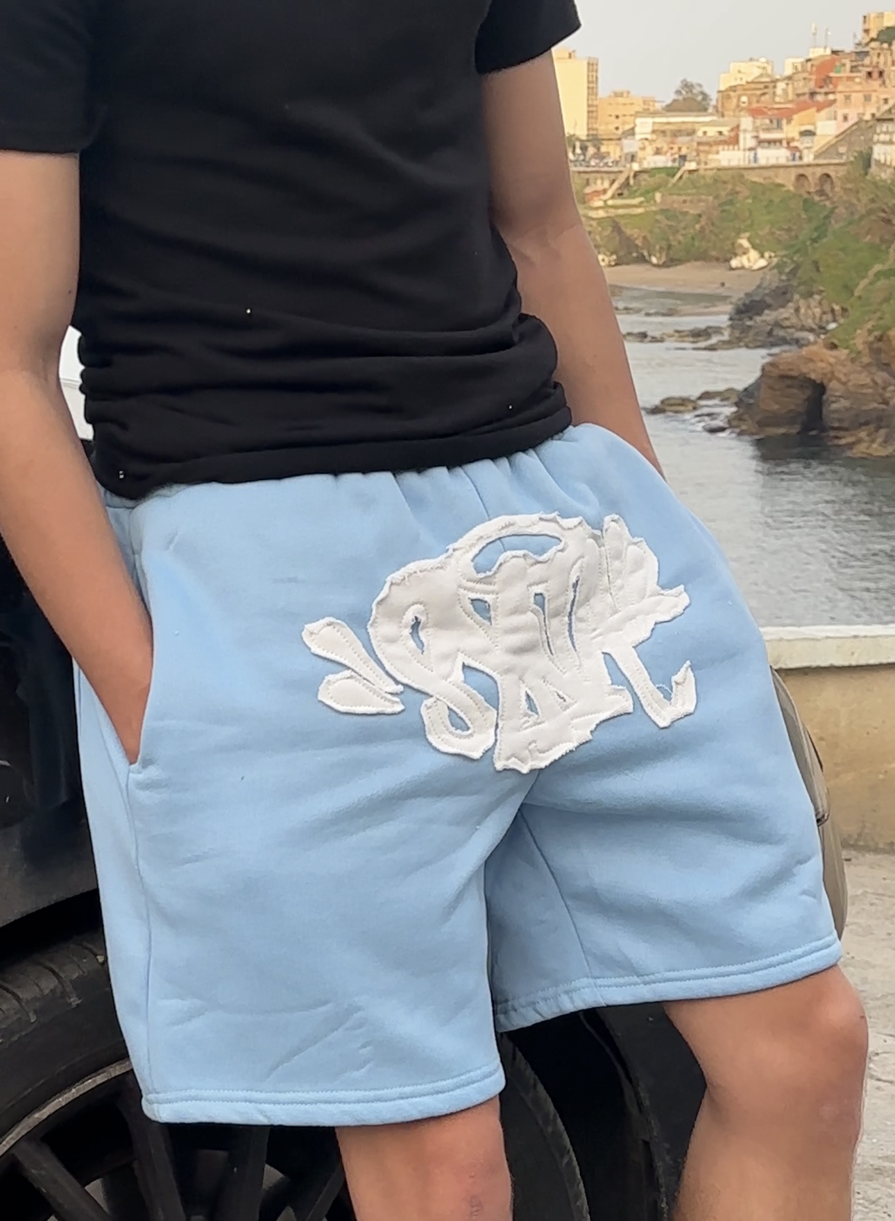 Short syna world bleu